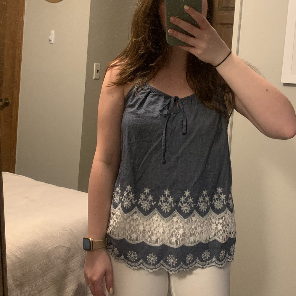 Knox Rose Chambray Tank with lace detail / XS